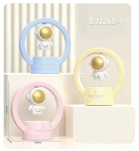 ASTRONAUT NIGHT LAMP WITH MAGNETIC FLOATING EFFECT
