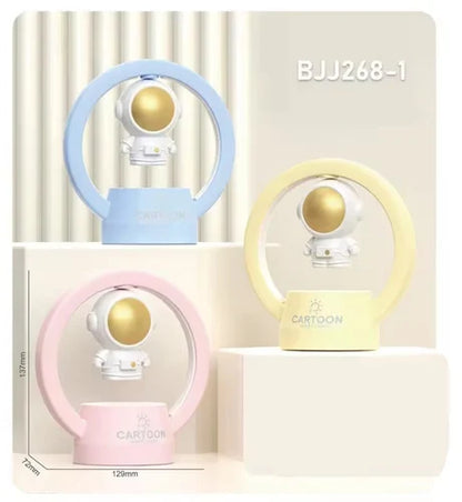 ASTRONAUT NIGHT LAMP WITH MAGNETIC FLOATING EFFECT