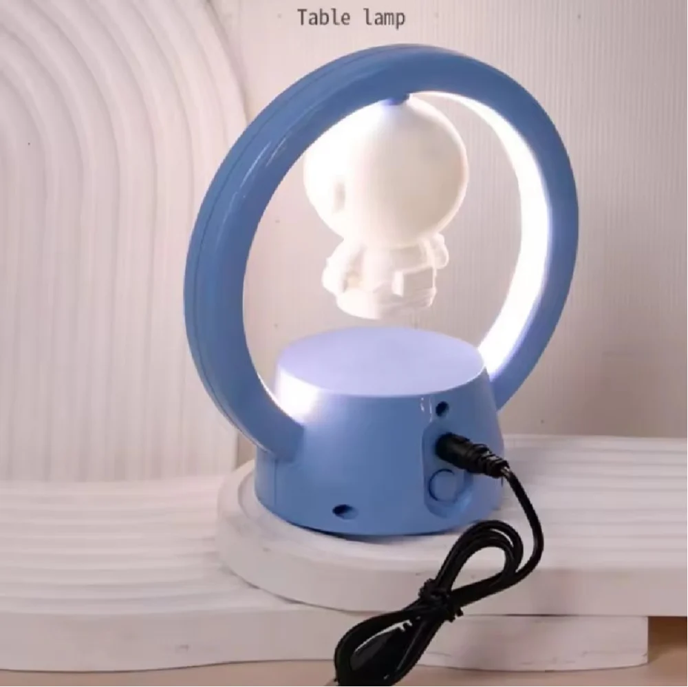 ASTRONAUT NIGHT LAMP WITH MAGNETIC FLOATING EFFECT